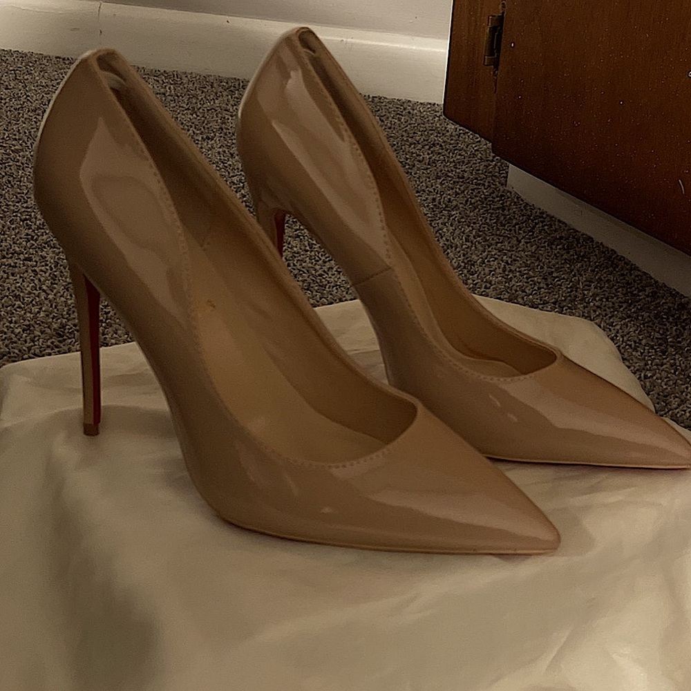 Beige red bottom high heel pump size EU 42